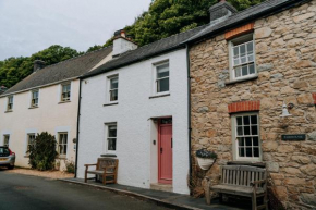Cute and cosy 2 bed cottage in beautiful Solva
